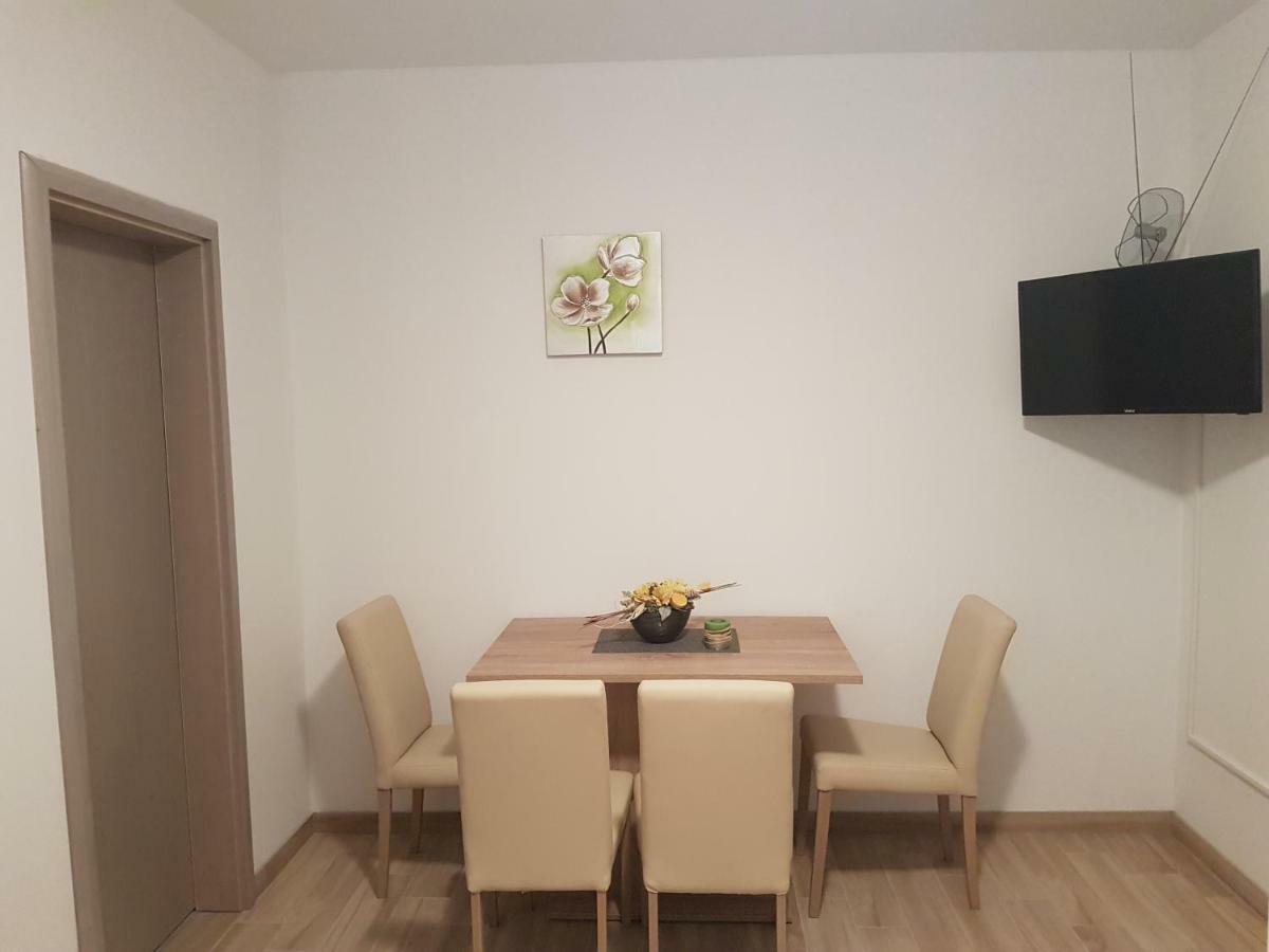 Privatni Smjestaj Most Otočac Exterior foto